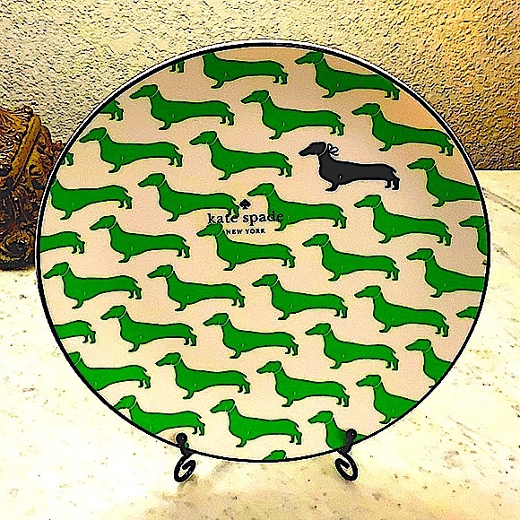 KATE SPADE LENOX WICKFORD DACHSHUND GREEN ACCENT LUNCHEON PLATE NEW 9 IN… - Picture 2 of 6